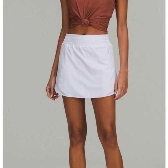 LULULEMON Hooty Hot HR Skirt sSIZE 2 - Picture 1 of 5